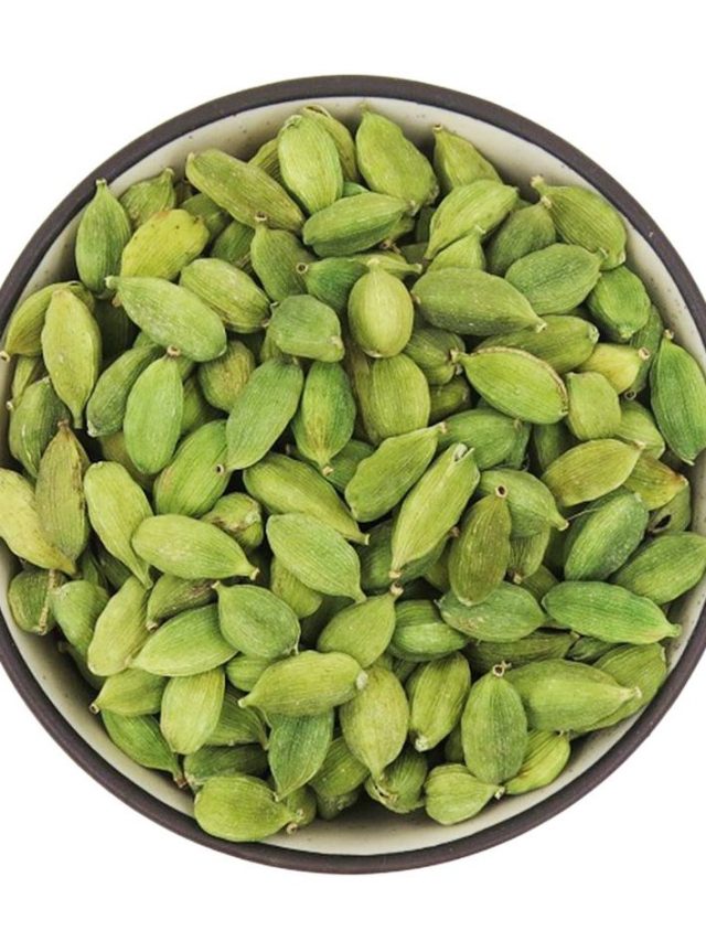 Read more about the article Cardamom: The Spice of Life for Daily Wellness